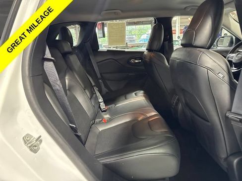 Certified 2021 Jeep Cherokee Latitude Plus AWD/4WD image 39