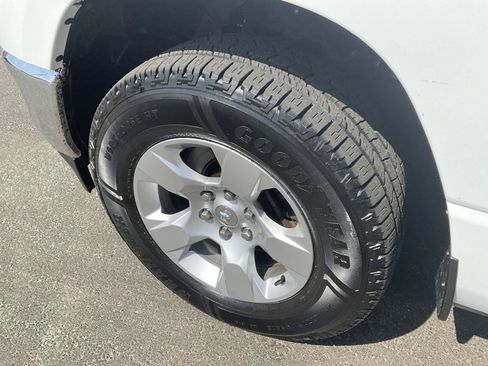 Used 2022 RAM 1500 Big Horn AWD/4WD image 9