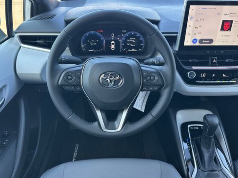 Used 2026 Toyota Corolla SE w/ SE Package image 14