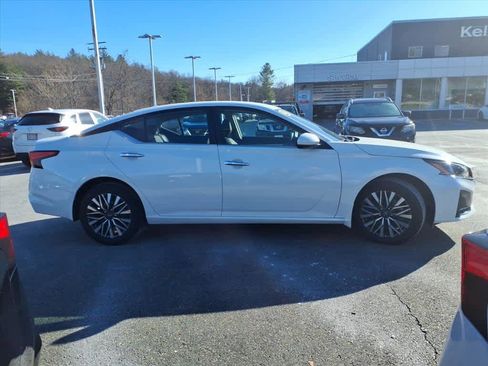 Certified 2023 Nissan Altima 2.5 SV image 4