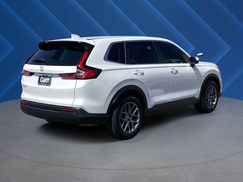 Used 2023 Honda CR-V EX image 3