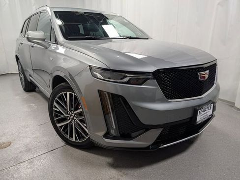 Used 2024 Cadillac XT6 Sport image 2
