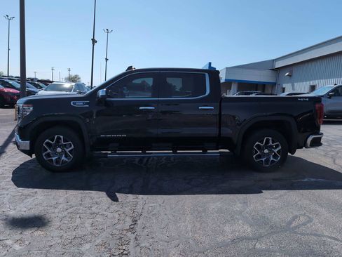 Used 2023 GMC Sierra 1500 SLT w/ SLT Premium Package AWD/4WD image 11