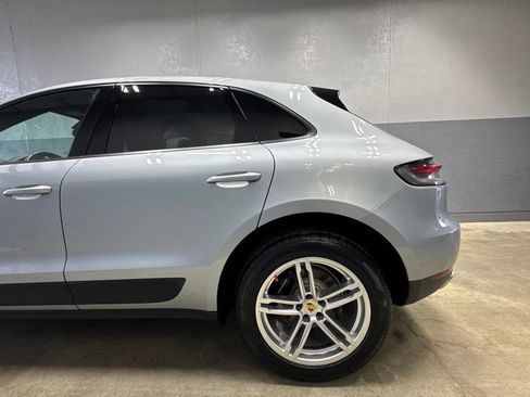 Used 2021 Porsche Macan w/ Premium Package AWD/4WD image 7