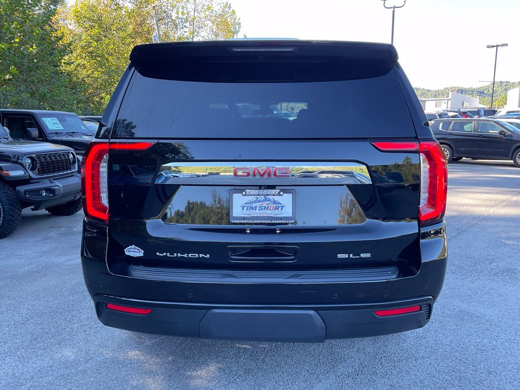 Used 2022 GMC Yukon SLE AWD/4WD image 5