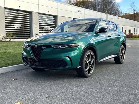 New 2025 Alfa Romeo Tonale image 1