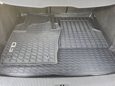 Used 2018 Audi Q3 2.0T Premium FWD image 50