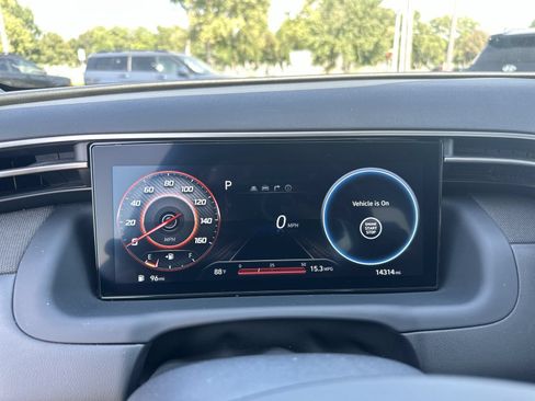 Used 2024 Hyundai Santa Cruz Limited AWD/4WD image 11
