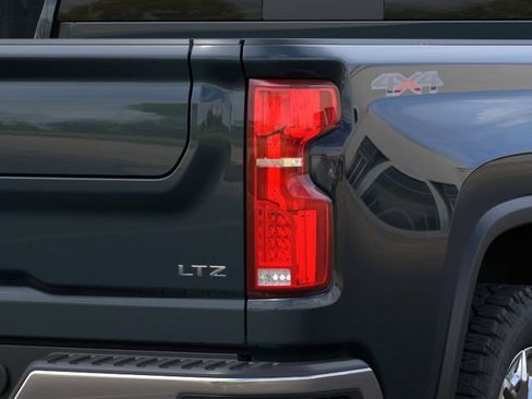 New 2026 Chevrolet Silverado 2500 LTZ w/ LTZ Convenience Package AWD/4WD image 11