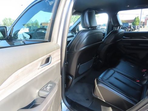 Used 2024 Jeep Grand Cherokee Limited w/ Trailer Tow Package AWD/4WD image 22
