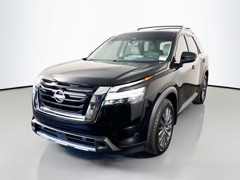 Used 2023 Nissan Pathfinder SL w/ SL Premium Package image 4