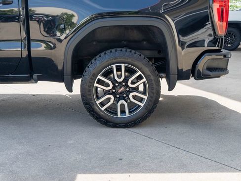Used 2022 GMC Sierra 1500 AT4 w/ AT4 Premium Package AWD/4WD image 33