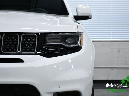 Used 2021 Jeep Grand Cherokee Trackhawk AWD/4WD image 16