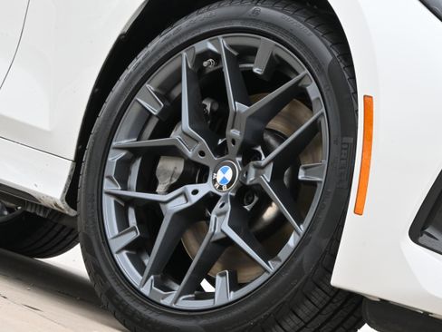 Certified 2025 BMW 330i Sedan w/ Convenience Package RWD image 11