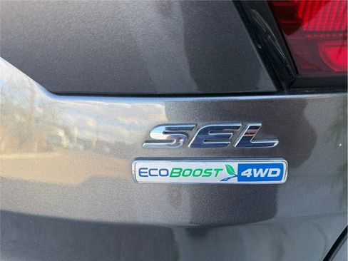Used 2019 Ford Escape SEL AWD/4WD image 48