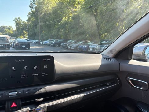Used 2025 Kia K4 FWD image 26