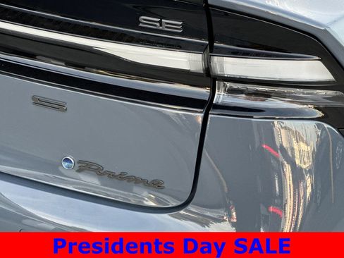 Used 2023 Toyota Prius Prime SE image 28