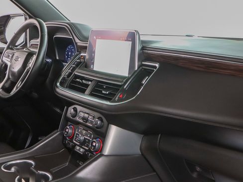 Used 2023 Chevrolet Tahoe Z71 w/ Luxury Package image 30