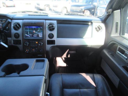 Used 2014 Ford F150 Lariat w/ Lariat Chrome Package image 14