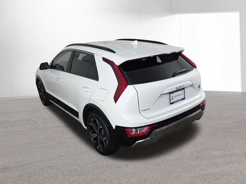 Certified 2025 Kia Niro EX Touring image 40