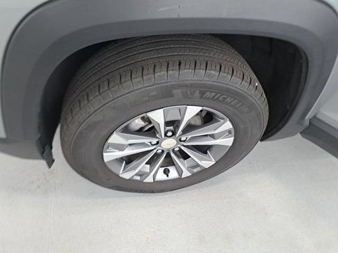 Used 2025 Chevrolet Equinox LT AWD/4WD image 27
