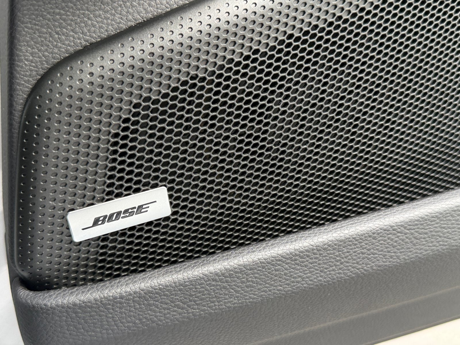 Certified 2025 Porsche Panamera 4 AWD/4WD image 24