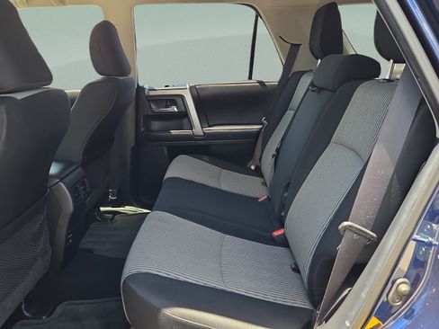 Used 2016 Toyota 4Runner SR5 RWD image 12