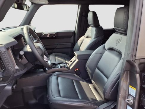 New 2025 Ford Bronco Badlands image 30