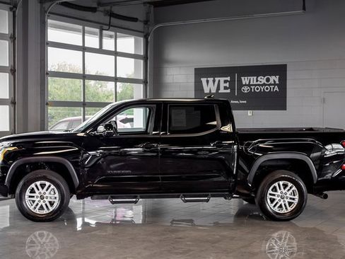 Used 2022 Toyota Tundra SR5 image 1