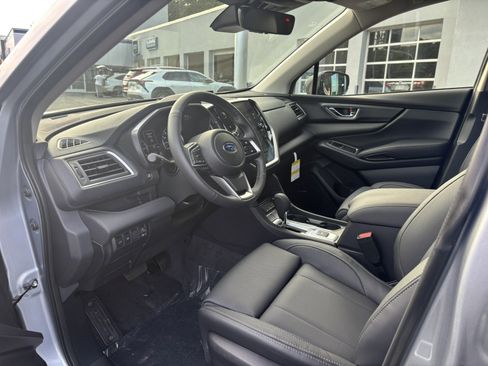 New 2025 Subaru Ascent Limited image 14