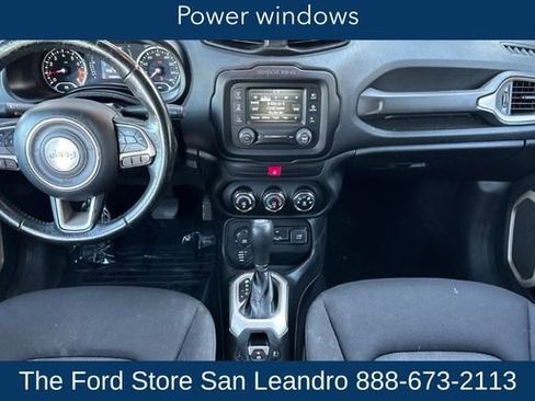 Used 2016 Jeep Renegade Latitude w/ Cold Weather Group image 17