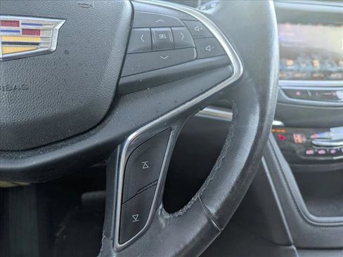 Used 2018 Cadillac XT5 Luxury w/ Driver Awareness Package image 15