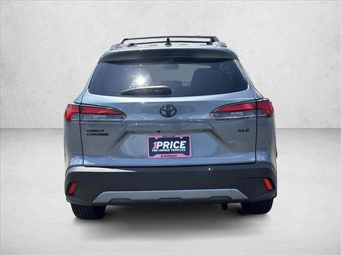 Used 2025 Toyota Corolla Cross XLE w/ Convenience Package FWD image 6