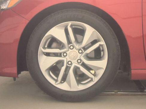 Used 2018 Honda Accord LX image 7