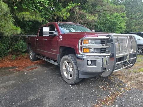 Used 2016 Chevrolet Silverado 2500 LTZ w/ LTZ Plus Package AWD/4WD image 3