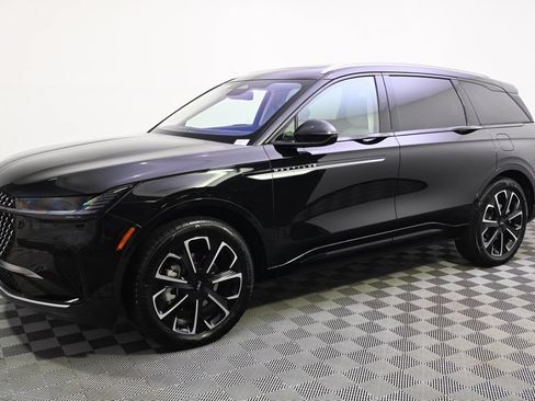 New 2026 Lincoln Nautilus Reserve AWD/4WD image 2