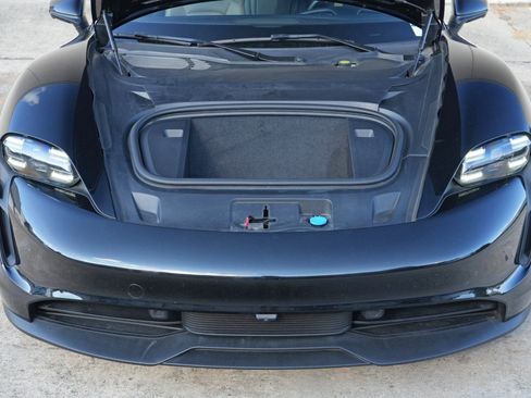 Used 2022 Porsche Taycan RWD image 8