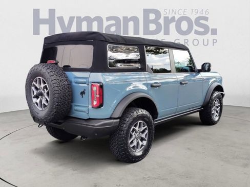 Used 2022 Ford Bronco Badlands image 3