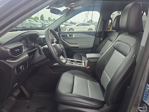 Certified 2024 Ford Explorer XLT w/ Equipment Group 202A AWD/4WD image 13