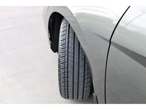 Certified 2025 Hyundai Elantra Sport FWD image 30