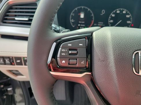 New 2026 Honda Odyssey Touring image 20