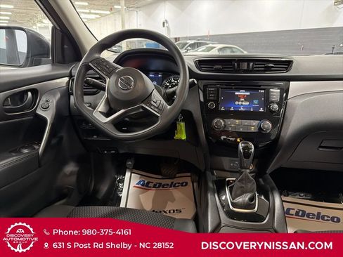 Certified 2021 Nissan Rogue Sport S image 31