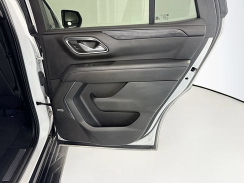 Used 2021 GMC Yukon SLT w/ Rear Media and Nav Package AWD/4WD image 28