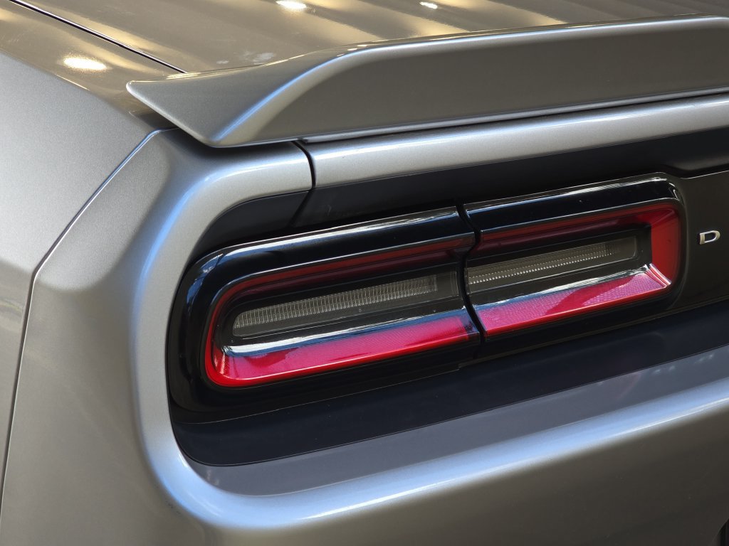 Used 2018 Dodge Challenger SXT RWD image 35