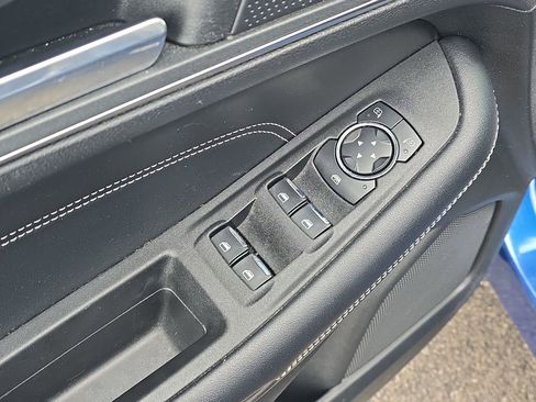 Used 2022 Ford Edge Titanium image 19