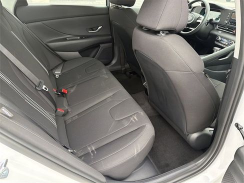 New 2026 Hyundai Elantra Blue image 15