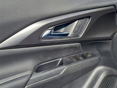 New 2026 Chevrolet Equinox EV LT image 19