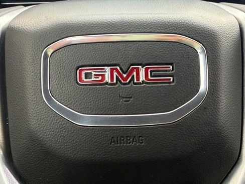 Used 2022 GMC Sierra 1500 SLT w/ SLT Convenience Package image 5