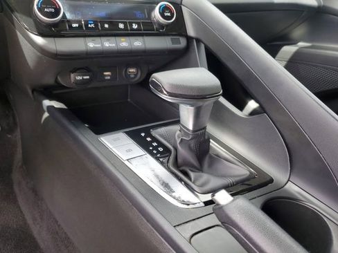 Used 2022 Hyundai Elantra SEL w/ Cargo Package FWD image 28