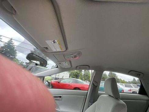 Used 2014 Toyota Prius Two FWD image 12